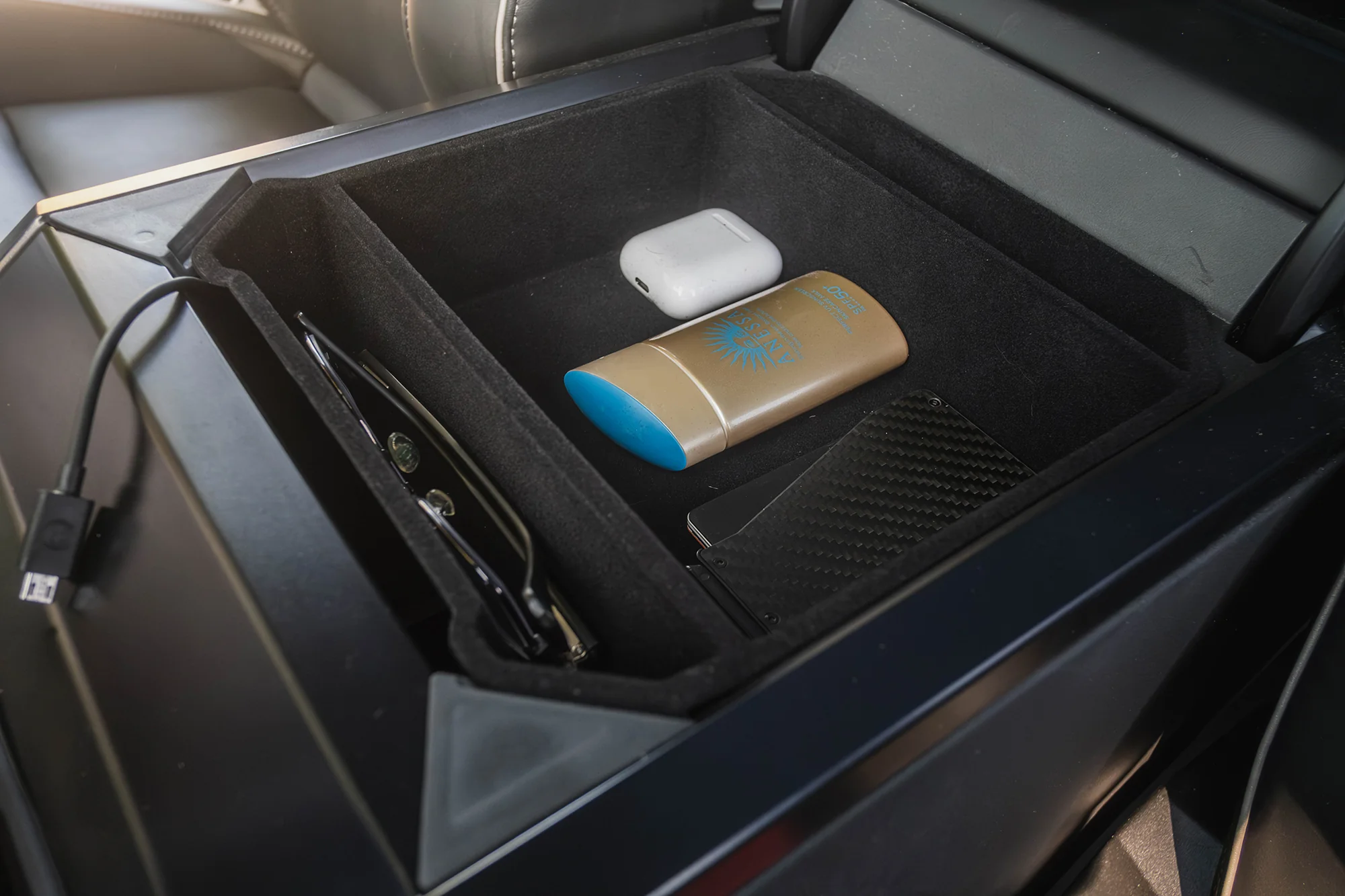Tesla Cybertruck Armrest Upper Organizer Tray - Image 4
