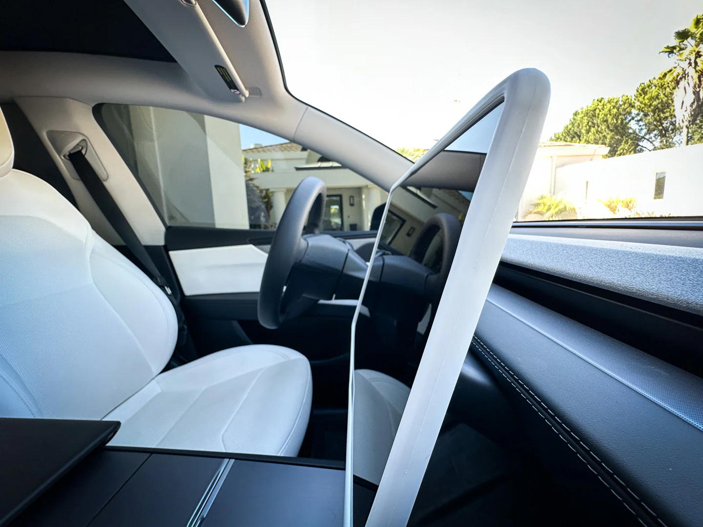 Tesla Model Y Screen Edge Protector - Image 4