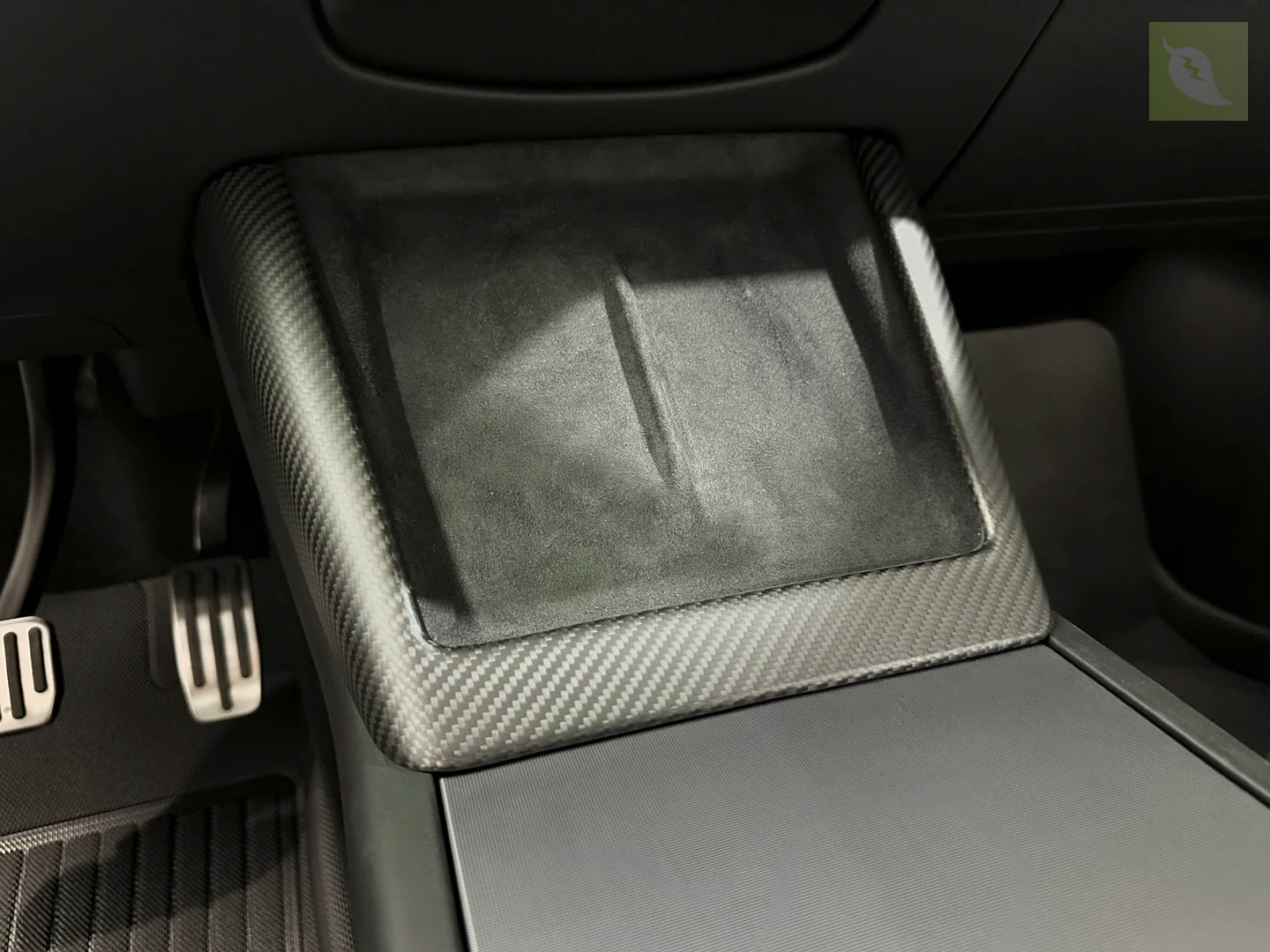Tesla Model 3 Wireless Charging Pad Carbon Fiber Trim