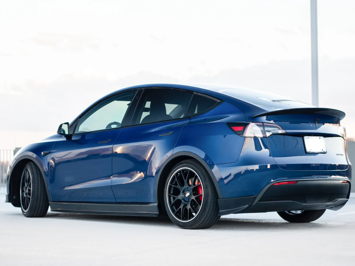 Tesla Model Y Carbon Fiber Side Skirts - Image 8