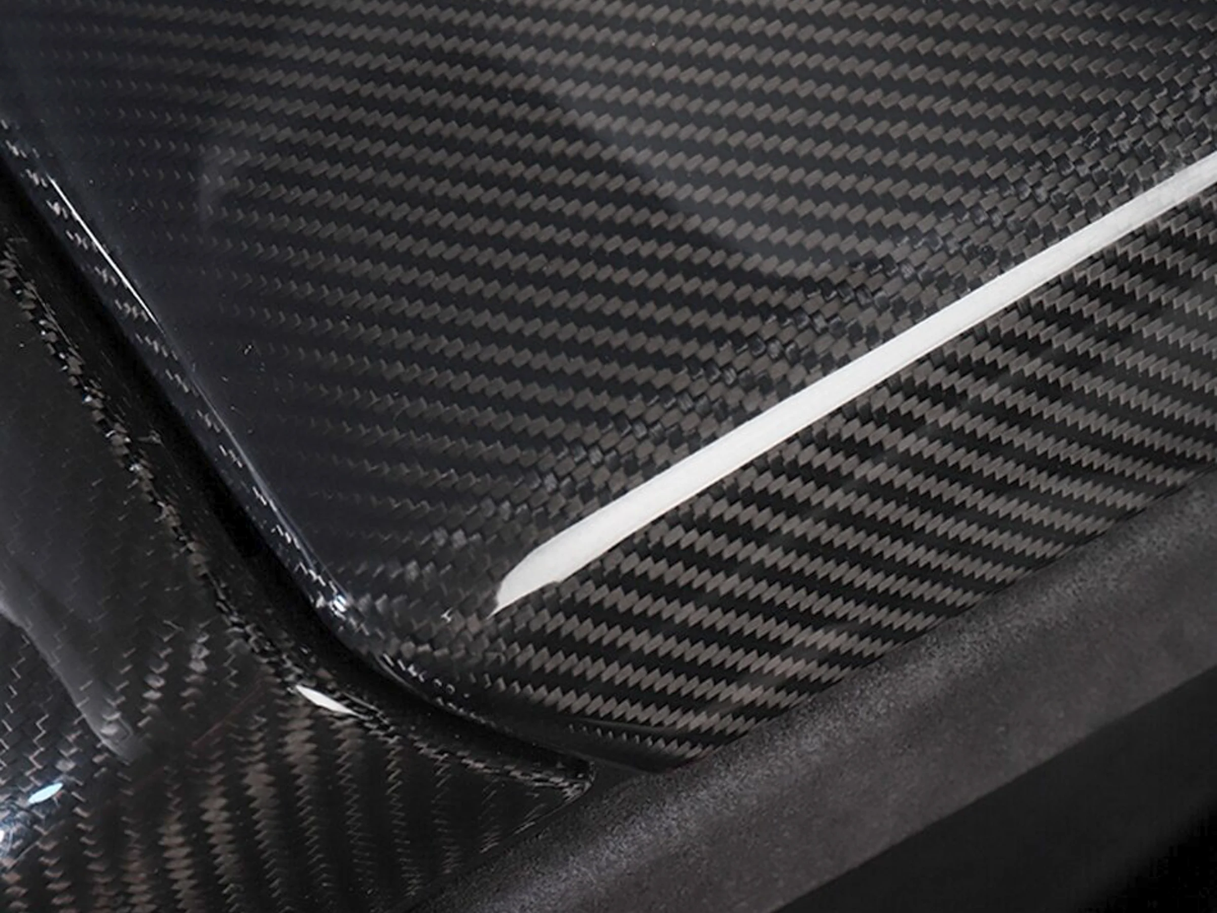 Tesla Model 3 Genuine Carbon Fiber Armrest Cover - Image 3
