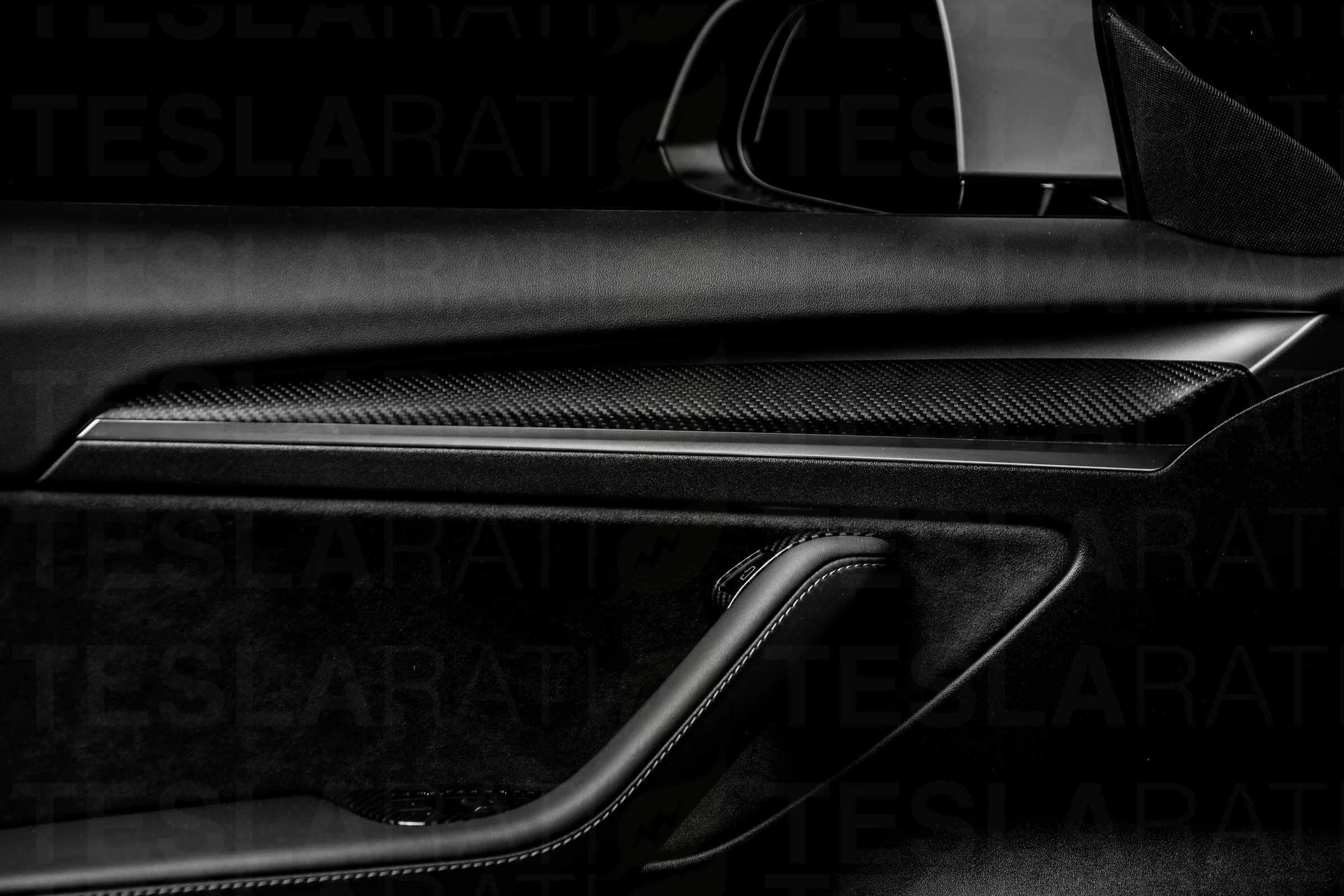 Tesla Model Y Genuine Carbon Fiber Door Panel Trim - Image 3